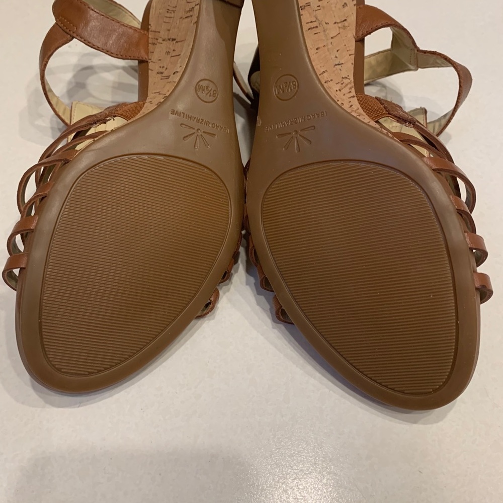 NWOT tan sandals. Size 8-1/2 by Issac mizrahilive - Picture 6 of 6